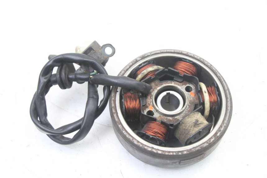 photo de ROTOR STATOR PEUGEOT KISBEE 2T 50 (2010 - 2017) - Alternative perspective