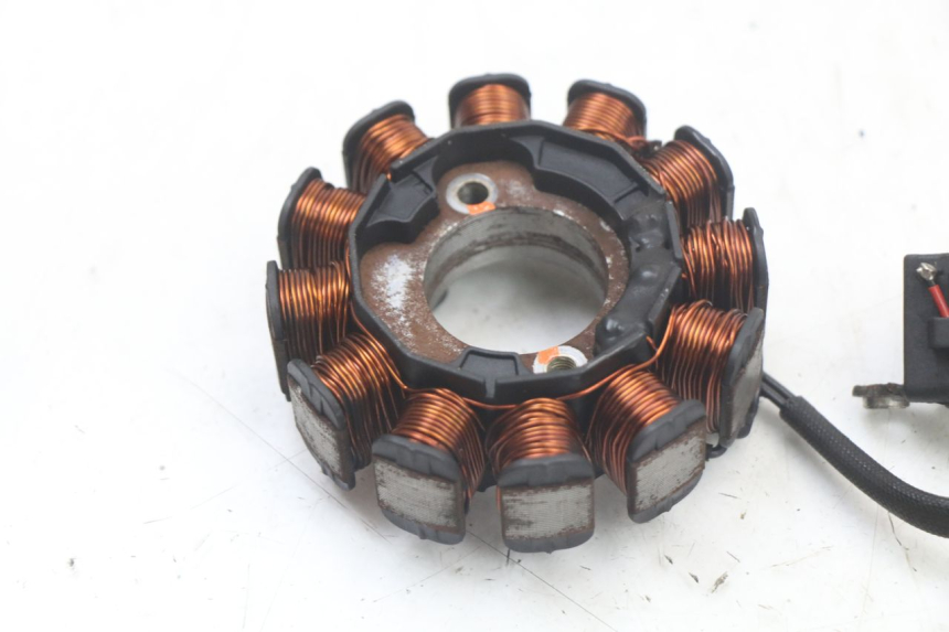 photo de ROTOR STATOR PIAGGIO LIBERTY IGET 4T 50 (2021 - 2025) - Surface and material condition