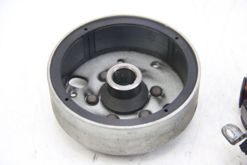 photo de ROTOR STATOR APRILIA SCARABEO 4T 50 (2009 - 2017) - Zoom on usage condition