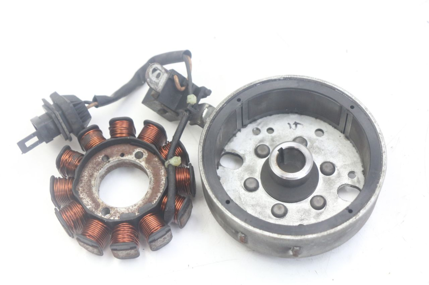 photo de ROTOR STATOR APRILIA SCARABEO 100 (2003 - 2012) - Component detail