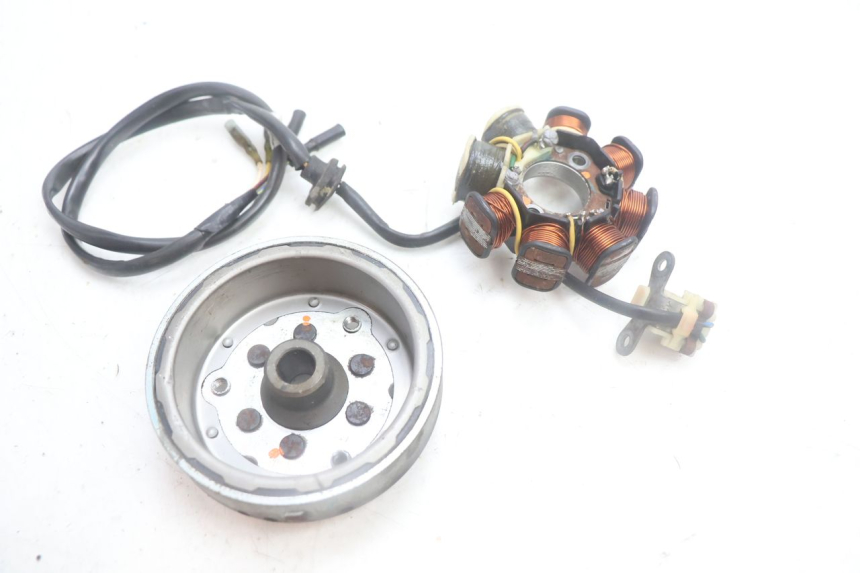 photo de ROTOR STATOR HONDA SCV LEAD 100 (2003 - 2007) - Component detail