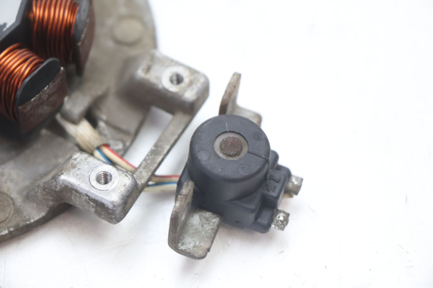 photo de ROTOR STATOR MBK STUNT NAKED 50 (2004 - 2018) - Fixing points details