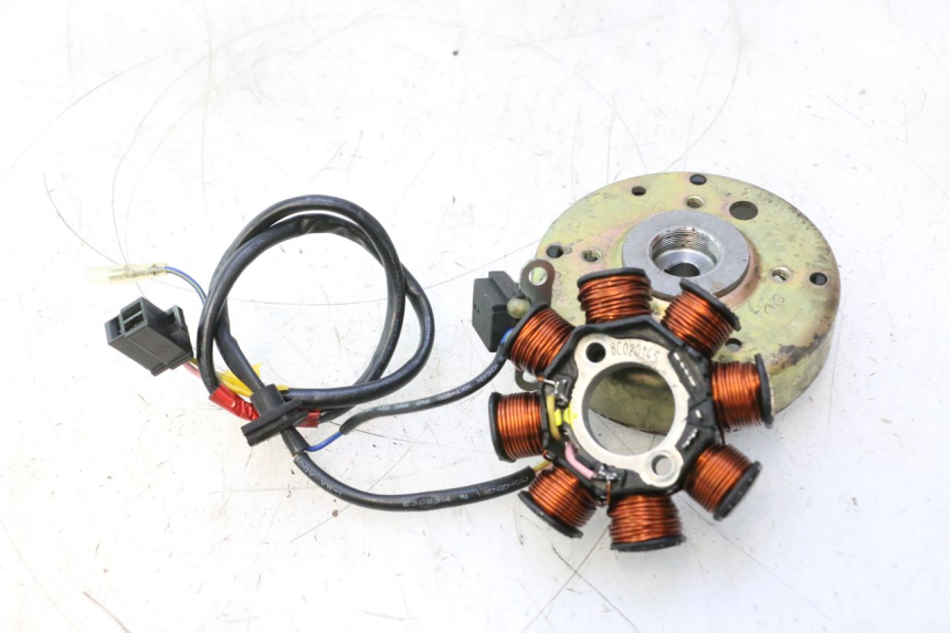 photo de ROTOR STATOR KYMCO SUPER 8 2T 50 (2007 - 2013) - Fixing points details