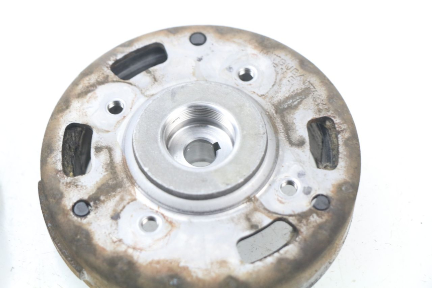 photo de ROTOR STATOR PEUGEOT TREKKER TKR 50 (2005 - 2014) - Markings and original references