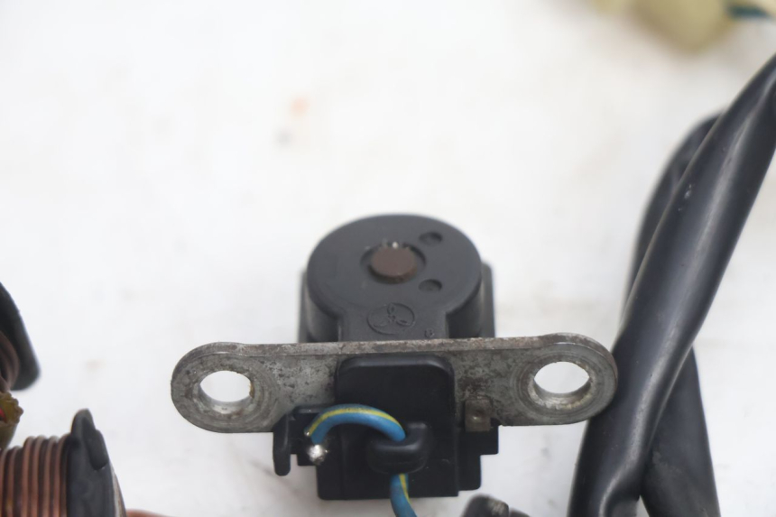 photo de ROTOR STATOR PEUGEOT TREKKER 50 (1995 - 2004) - Fixing points details