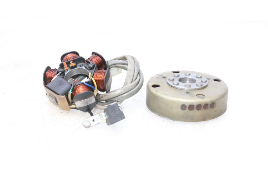 photo de ROTOR STATOR PIAGGIO TYPHOON 50 (2000 - 2009) - Additional view of the item