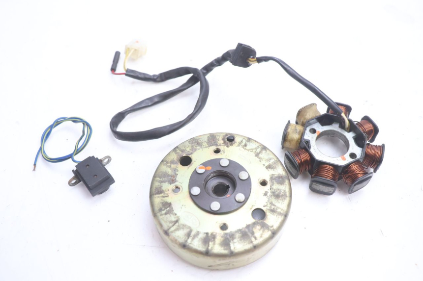photo de ROTOR STATOR PEUGEOT V-CLIC VCLIC 50 (2007 - 2013) - Zoom on usage condition