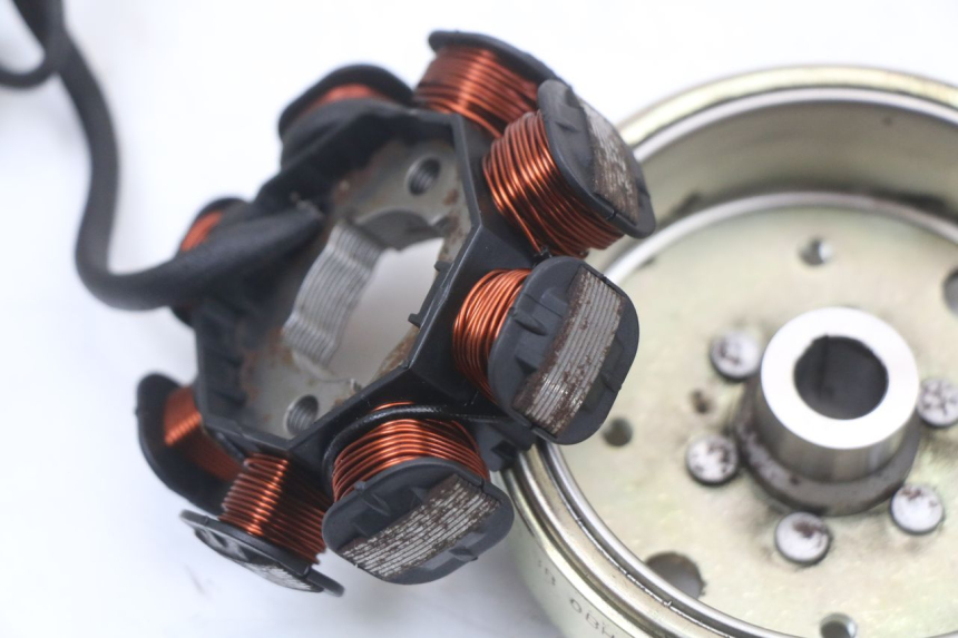 photo de ROTARY STATOR BEELINE VELOCE 4T 50 (2011 - 2020) - Fixing points details