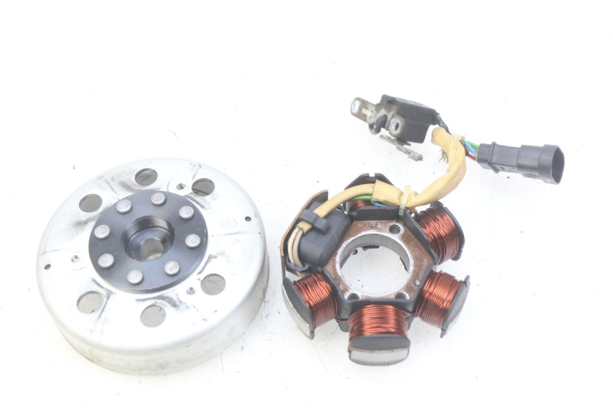 photo de ROTOR STATOR PIAGGIO VESPA LX 2T 50 (2005 - 2013) - Main view