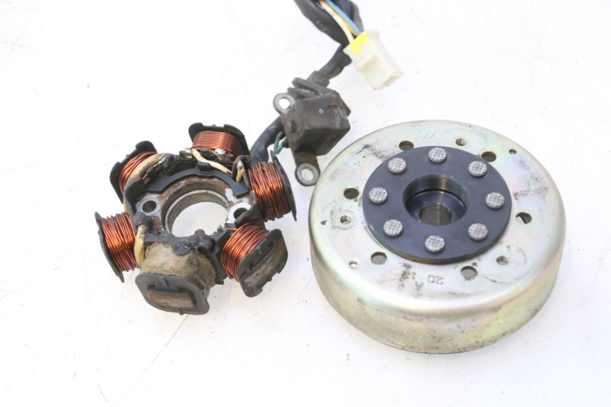 photo de ROTOR STATOR PEUGEOT VIVACITY NEW 2T 50 (2008 - 2017) - High-resolution close-up
