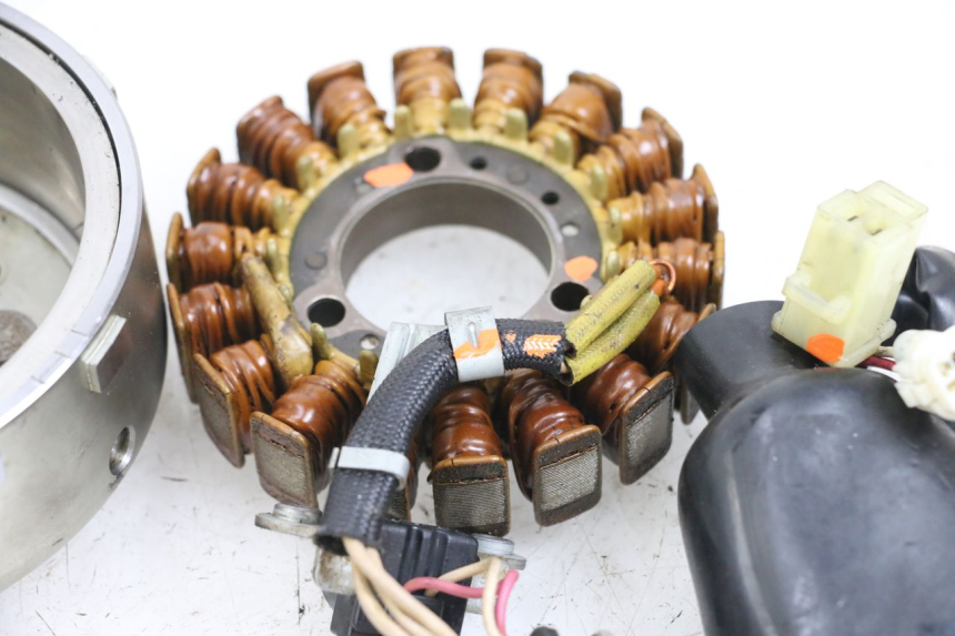 photo de ROTOR STATOR YAMAHA X-MAX XMAX 125 (2010 - 2013) - Fixing points details