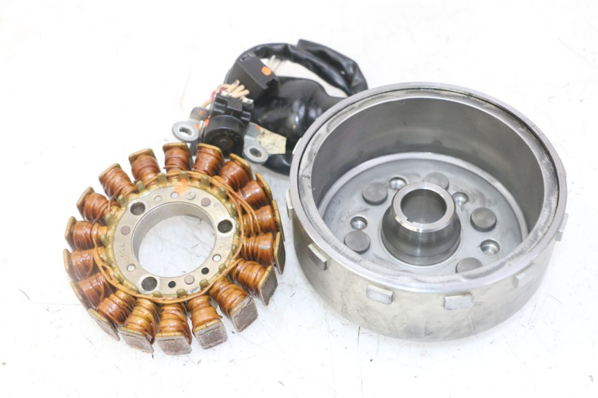 photo de ROTOR STATOR YAMAHA XMAX X-MAX 125 (2006 - 2009) - Zoom on usage condition