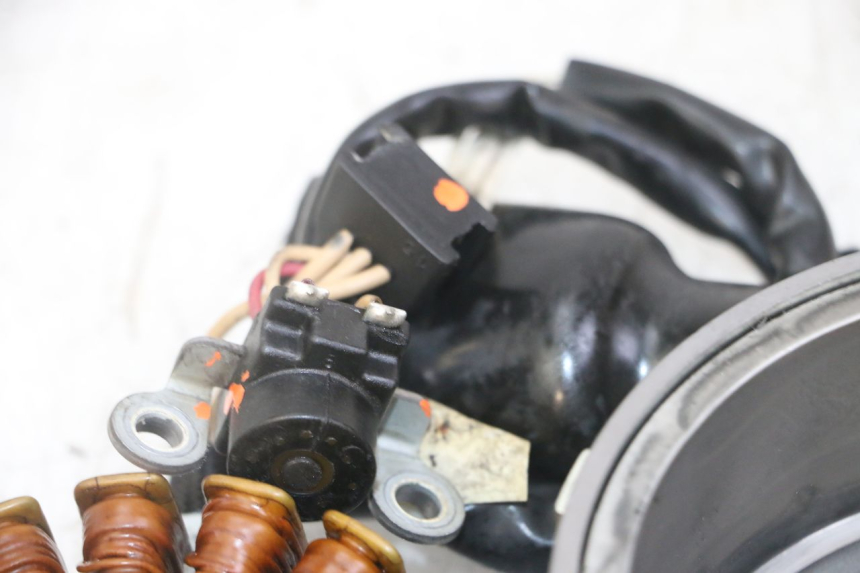 photo de ROTOR STATOR YAMAHA XMAX X-MAX 125 (2006 - 2009) - Alternative perspective