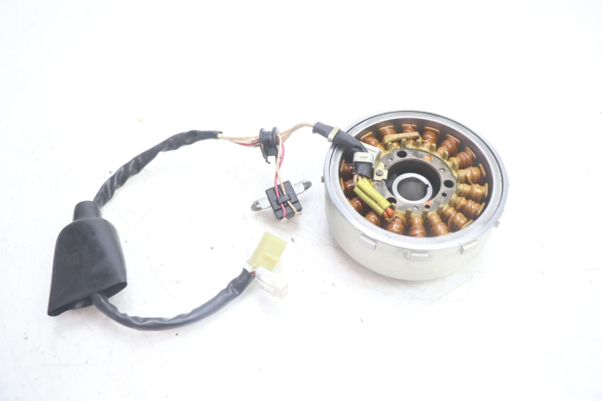 photo de ROTOR STATOR YAMAHA XMAX X-MAX 125 (2006 - 2009) - Alternative perspective
