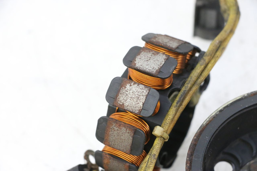 photo de ROTOR STATOR PIAGGIO X9 EVOLUTION 125 (2003 - 2007) - Fixing points details