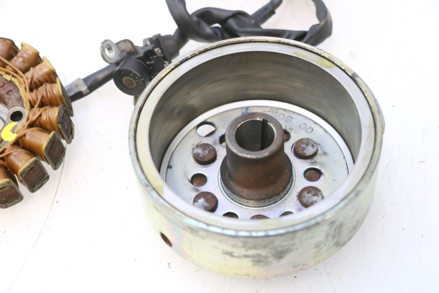 photo de ROTOR STATOR YAMAHA YP MAJESTY 125 (2002 - 2006) - Supplementary product photo
