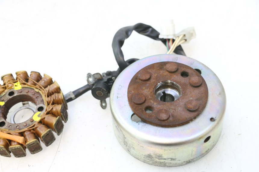 photo de ROTOR STATOR YAMAHA YP MAJESTY 125 (2002 - 2006) - Detailed visual inspection