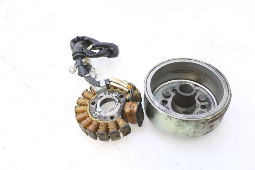 photo de ROTOR STATOR YAMAHA YP MAJESTY 125 (1998 - 2001) - Distinctive features