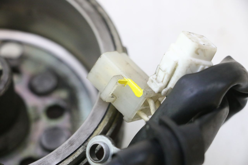 photo de ROTOR STATOR YAMAHA YP MAJESTY 125 (1998 - 2001) - Alternative perspective