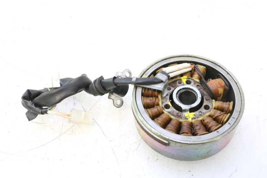photo de ROTOR STATOR YAMAHA YP MAJESTY 125 (2002 - 2006) - Component detail