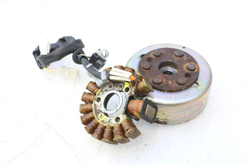 photo de ROTOR STATOR YAMAHA YP MAJESTY 125 (2002 - 2006) - Technical close-up