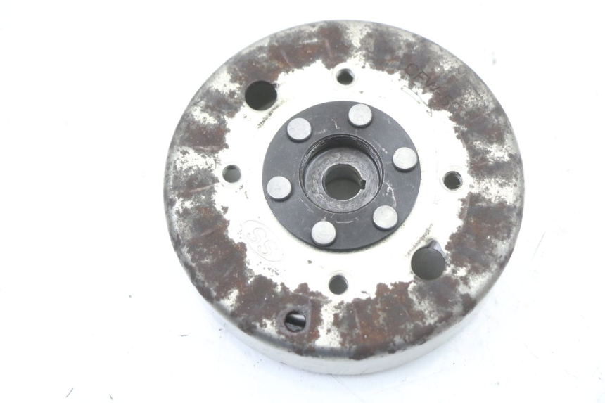 photo de ROTOR STATOR UNIVERSAL BIKE ZN50QT-11B 50 (2018 - 2021) - Alternative perspective