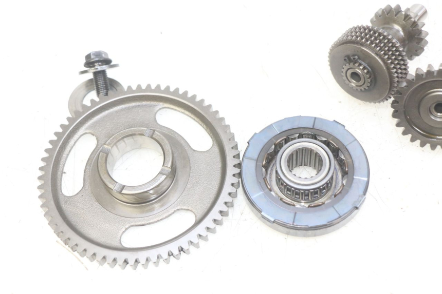 photo de STARTER CLUTCH SUZUKI BURGMAN 650 (2002 - 2004) - Component detail