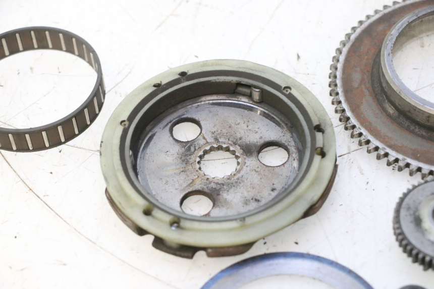 photo de STARTER CLUTCH MBK EVOLIS 80 (1993 - 1999) - Fixing points details