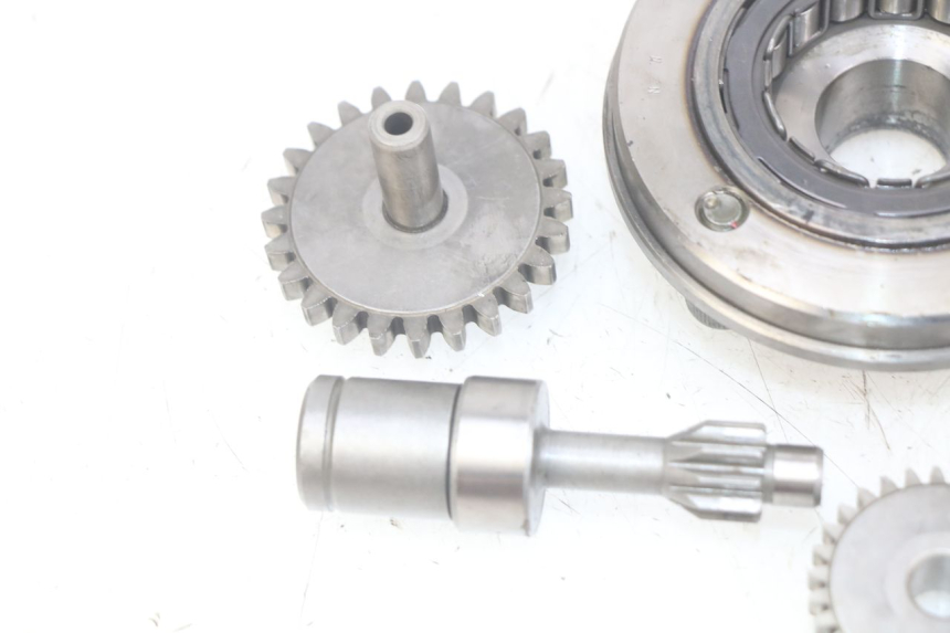 photo de STARTER CLUTCH YAMAHA FZS FAZER 600 (1998 - 2001) - Alternative perspective