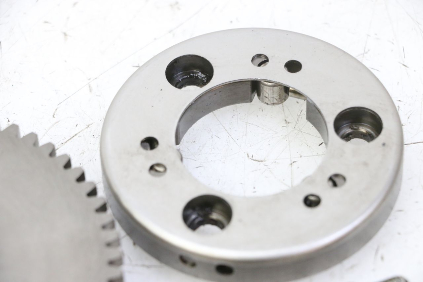 photo de STARTER CLUTCH KYMCO GRAND DINK 125 (2008 - 2014) - Alternative perspective