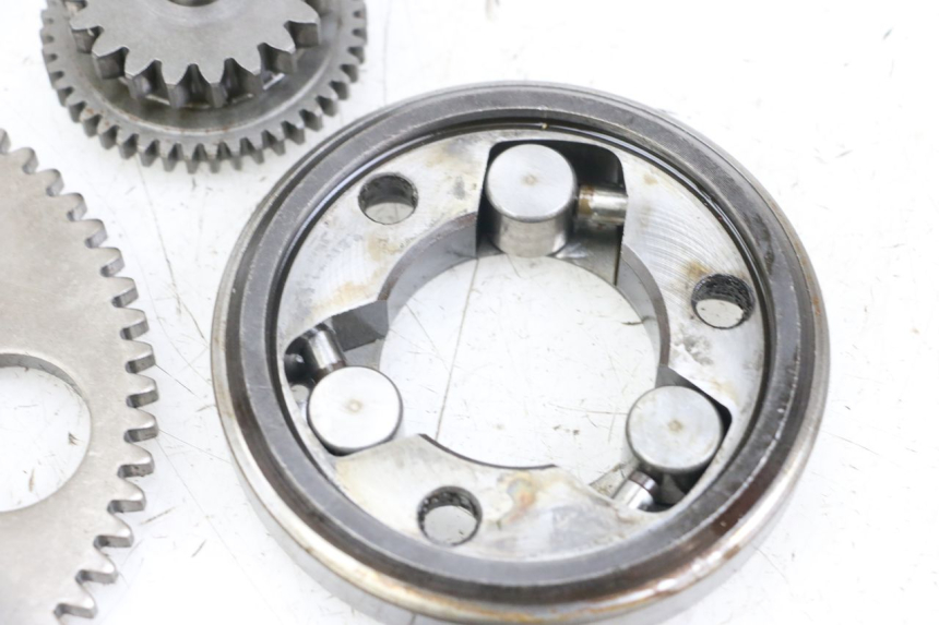 photo de STARTER CLUTCH SUZUKI GSX E 250 (1982 - 1983) - Alternative perspective