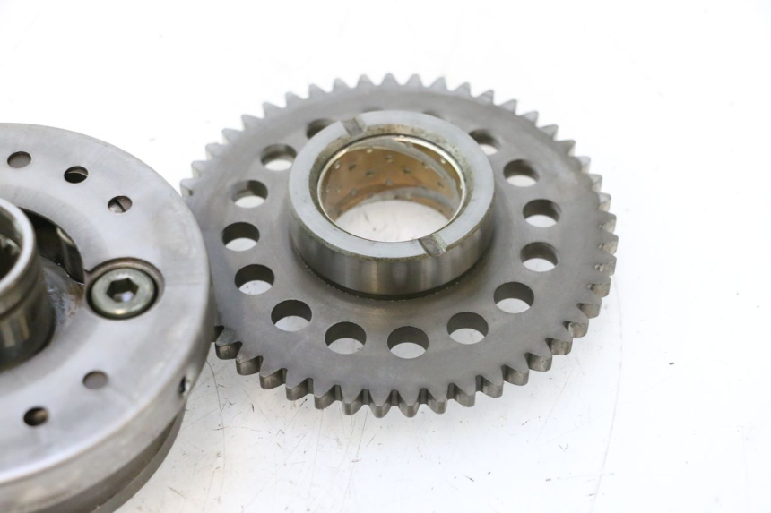 photo de STARTER CLUTCH YAMAHA YZF R GENESIS 750 (1993 - 1998) - Distinctive features
