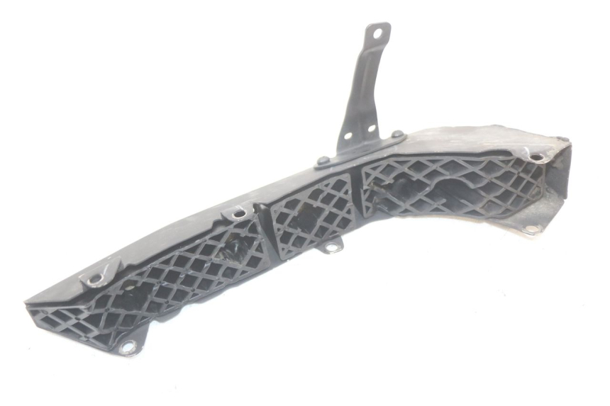 photo de BELLY PAN HUSQVARNA SVARTPILEN 401 (2018 - 2023) - Technical close-up