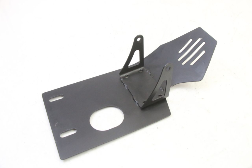 photo de ENGINE GUARD APOLLO RFZ 125 - Alternative perspective