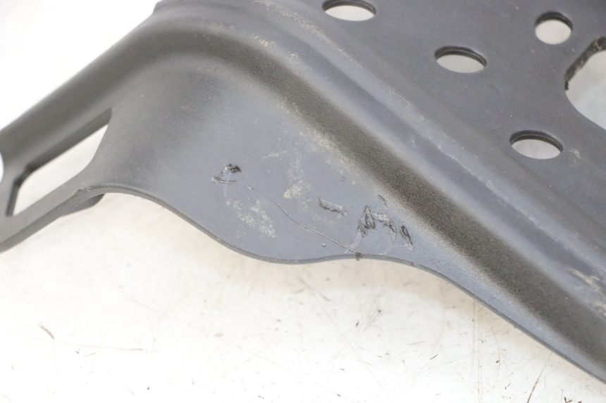 photo de BELLY PAN SMALL MX THUNDER 250 - Fixing points details