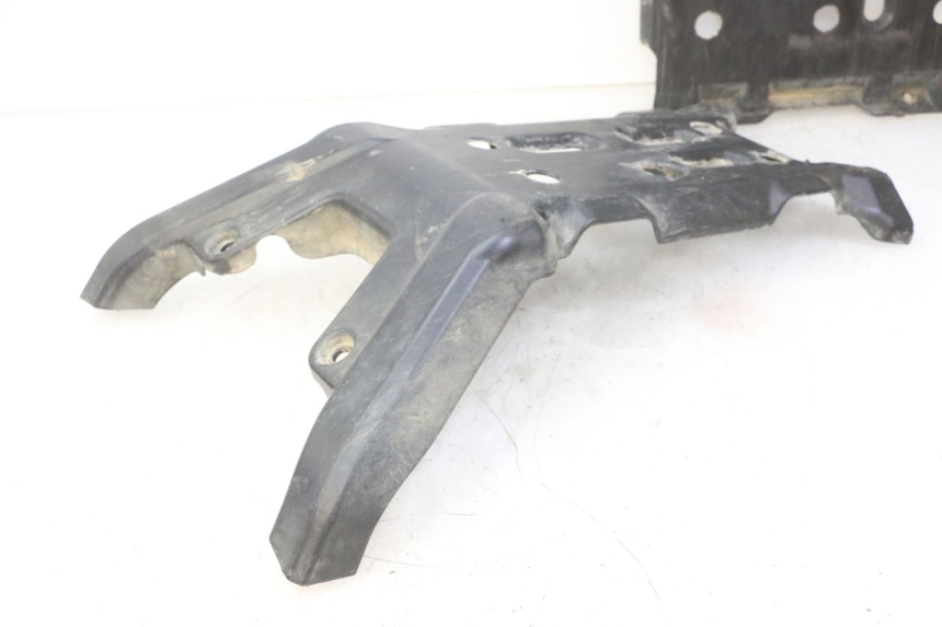 photo de BELLY PAN YAMAHA YFM GRIZZLY 550 (2008 - 2015) - Markings and original references