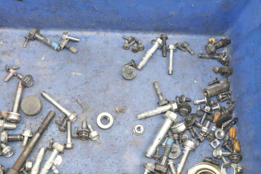 photo de SCREW FASTENER BAG KYMCO AGILITY 16+ 4T 50 (2018 - 2023) - Alternative perspective