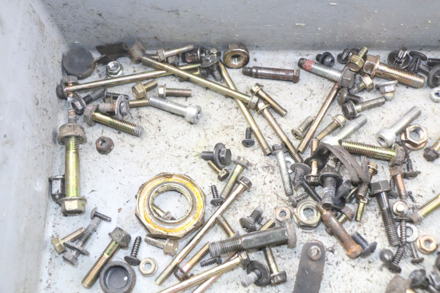 photo de SCREW FASTENER BAG KYMCO AGILITY 4T 50 (2005 - 2018) - Zoom on usage condition