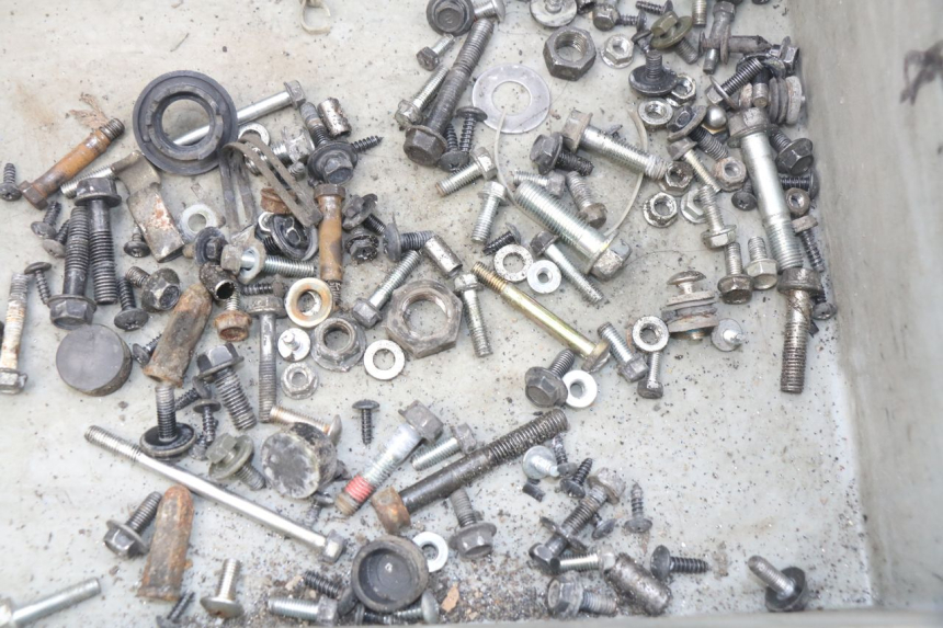 photo de SCREW FASTENER BAG KYMCO AGILITY 4T 50 (2018 - 2022) - Zoom on usage condition