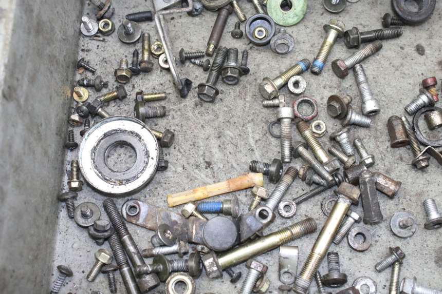 photo de SCREW FASTENER BAG KYMCO AGILITY 4T 50 (2005 - 2018) - Zoom on usage condition