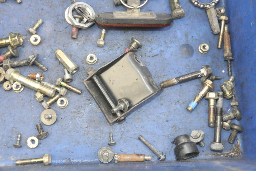 photo de SCREW FASTENER BAG KYMCO AGILITY 4T 50 (2005 - 2018) - Zoom on usage condition