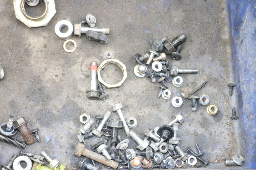 photo de SCREW FASTENER BAG KYMCO AGILITY 4T 50 (2018 - 2022) - Zoom on usage condition