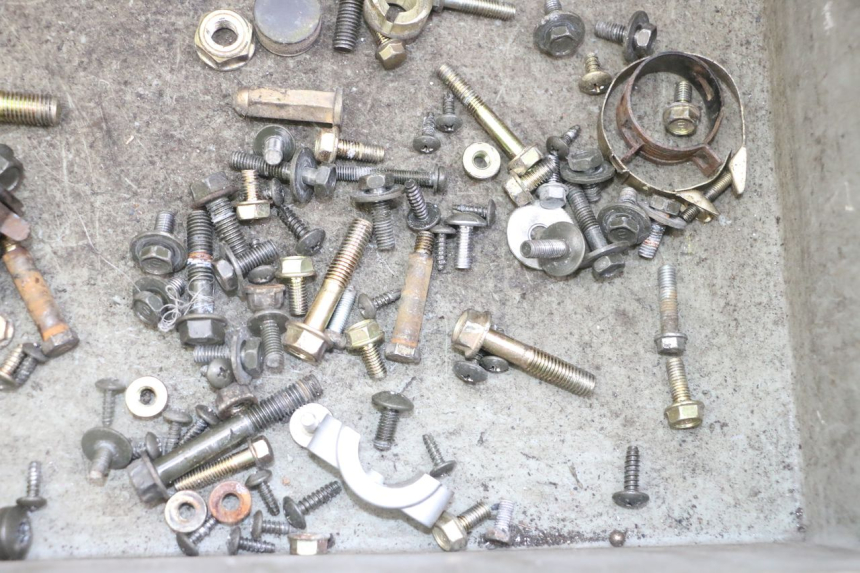 photo de SCREW FASTENER BAG KYMCO AGILITY 4T 50 (2005 - 2018) - Zoom on usage condition