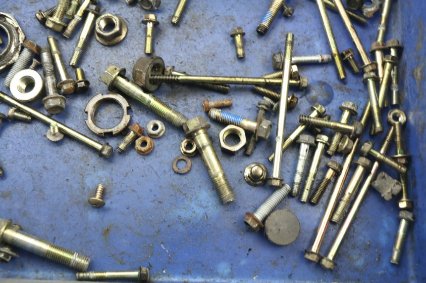 photo de SCREWS BAG KYMCO AGILITY 125 (2005 - 2010) - Zoom on usage condition