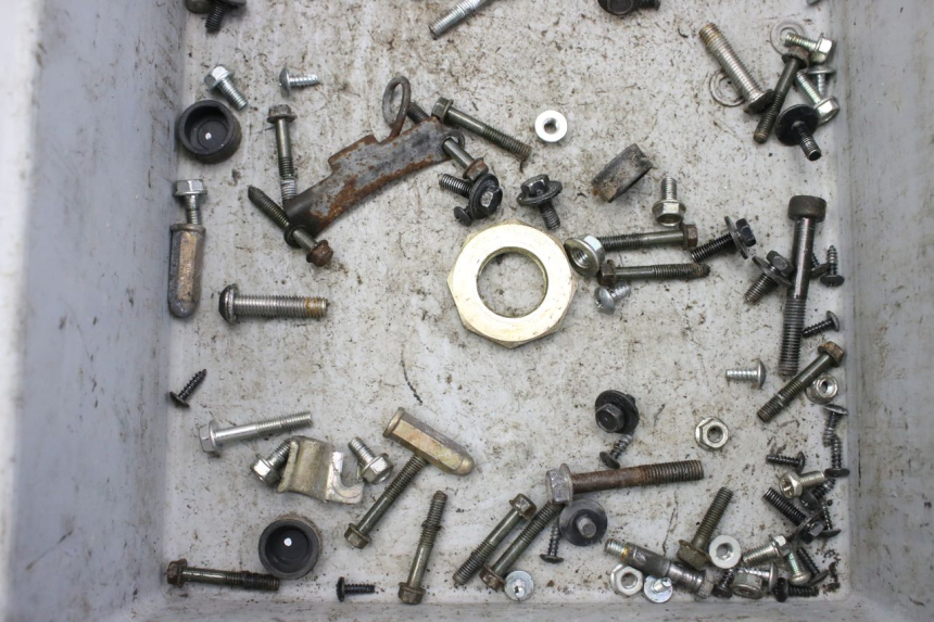 photo de SCREW FASTENER BAG KYMCO AGILITY NAKED RENOUVO 4T 50 (2018 - 2020) - Zoom on usage condition