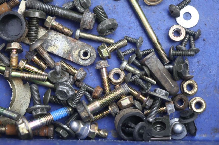 photo de SCREWS BAG KYMCO AGILITY PREMIUM 50 (2007 - 2010) - Technical close-up