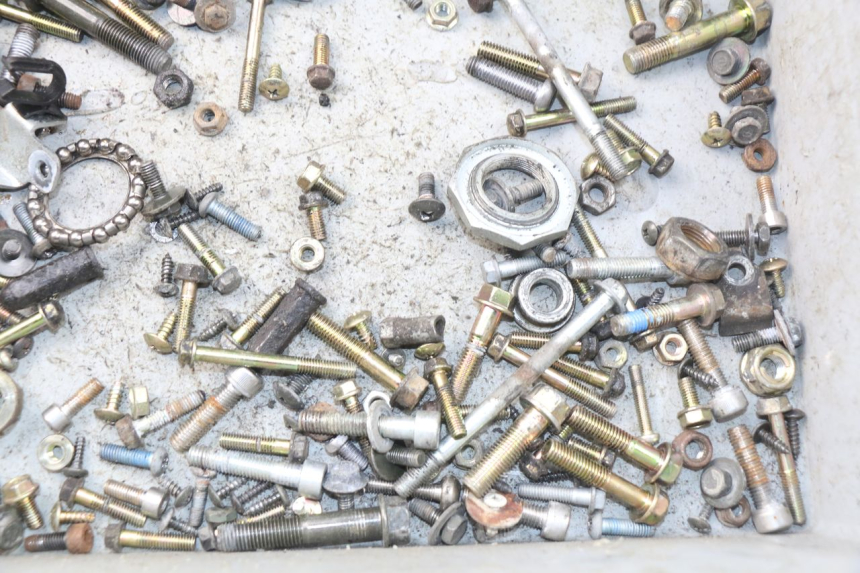 photo de SCREW FASTENER BAG KYMCO AGILITY RS 2T 50 (2009 - 2013) - Zoom on usage condition