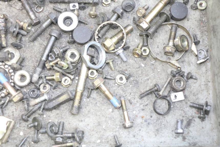 photo de SCREW FASTENER BAG KYMCO AGILITY RS 4T 50 (2009 - 2013) - Zoom on usage condition