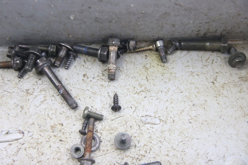 photo de SCREWS BAG MBK BOOSTER NEXT GENERATION 50 (2004 - 2007) - Alternative perspective