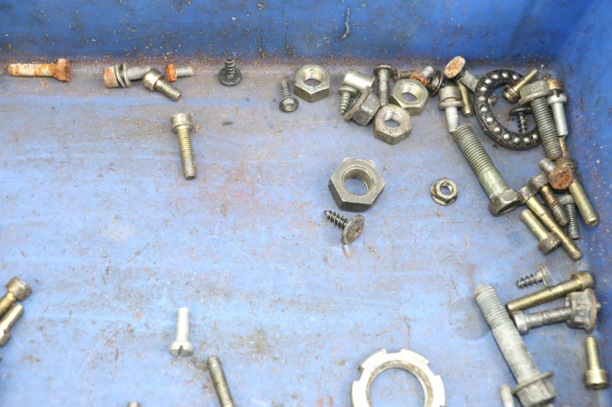 photo de SCREW FASTENER BAG MBK BOOSTER SPIRIT 50 (2004 - 2017) - Alternative perspective